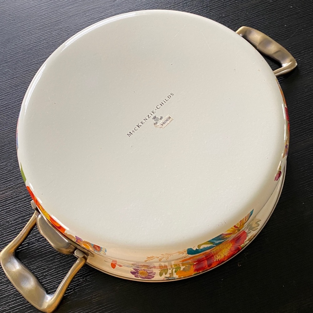 MacKenzie-Childs casserole with damaged lid - Picture 3 of 9
